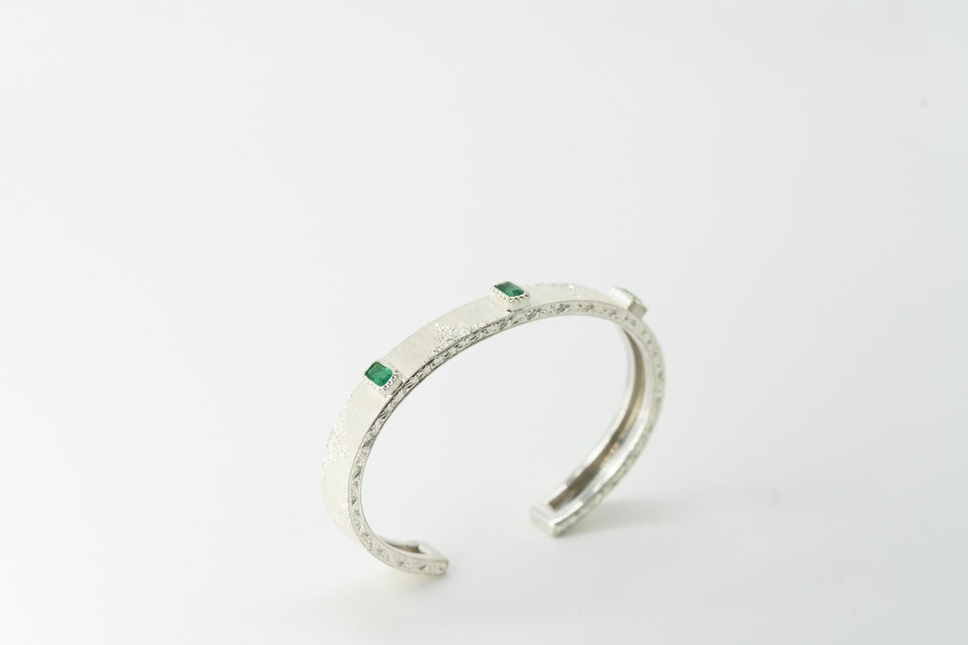 Bracciale rigido in argento